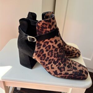 Almost new Leopard Print Ankle Booties with Chunky Heel in Brown and Black